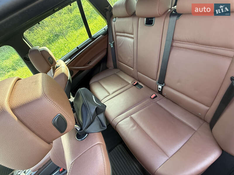 Позашляховик / Кросовер BMW X5 2012 в Луцьку