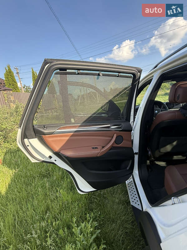 Позашляховик / Кросовер BMW X5 2012 в Луцьку