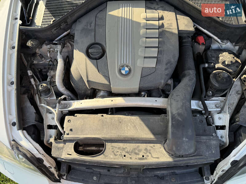 Позашляховик / Кросовер BMW X5 2012 в Луцьку