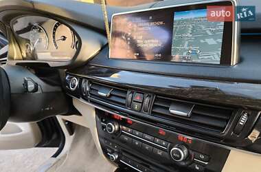 Позашляховик / Кросовер BMW X5 2014 в 