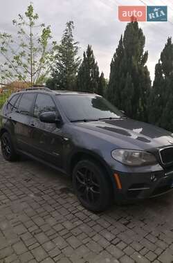 Позашляховик / Кросовер BMW X5 2011 в 