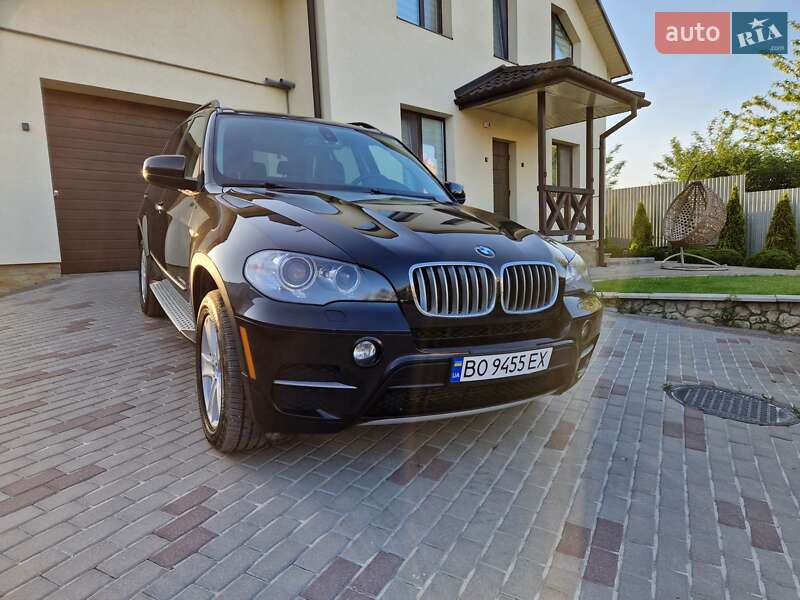 Внедорожник / Кроссовер BMW X5 2011 в 