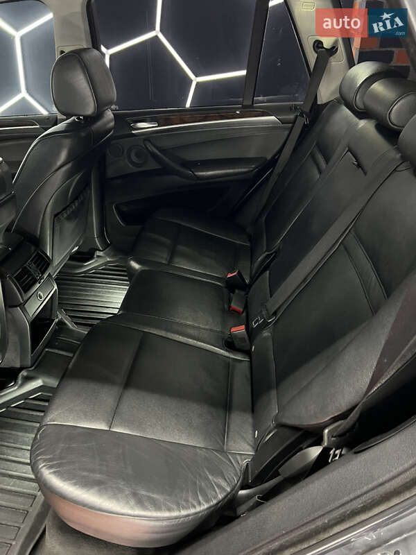 Внедорожник / Кроссовер BMW X5 2007 в Житомире