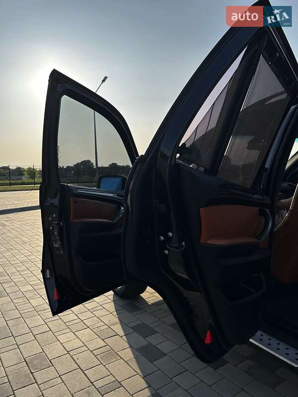 Внедорожник / Кроссовер BMW X5 2005 в Ковеле