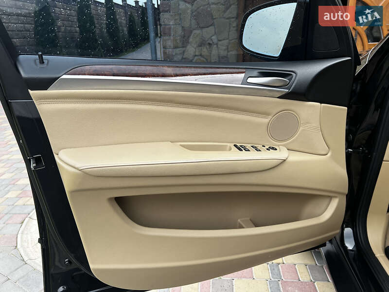Внедорожник / Кроссовер BMW X5 2012 в Тернополе
