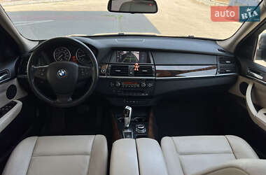 Внедорожник / Кроссовер BMW X5 2011 в 