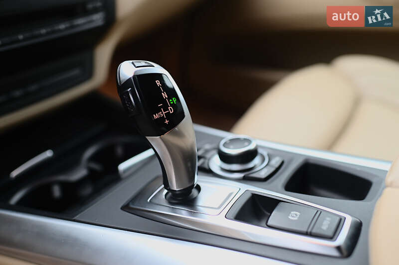 Внедорожник / Кроссовер BMW X5 2011 в Дубно