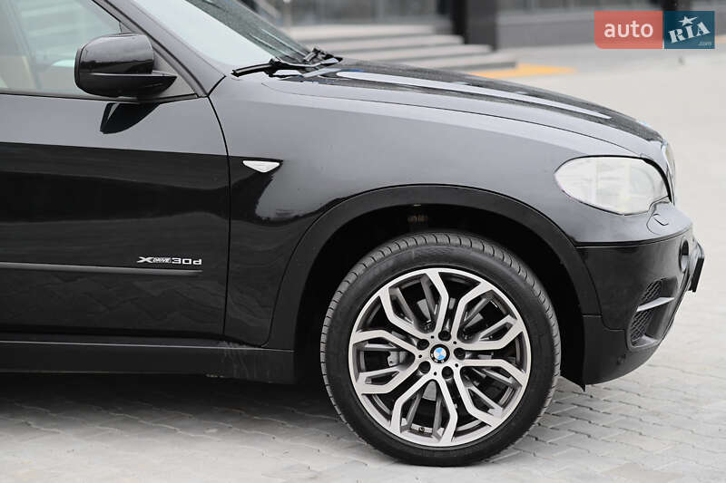 Внедорожник / Кроссовер BMW X5 2011 в Дубно