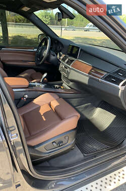 Внедорожник / Кроссовер BMW X5 2011 в 