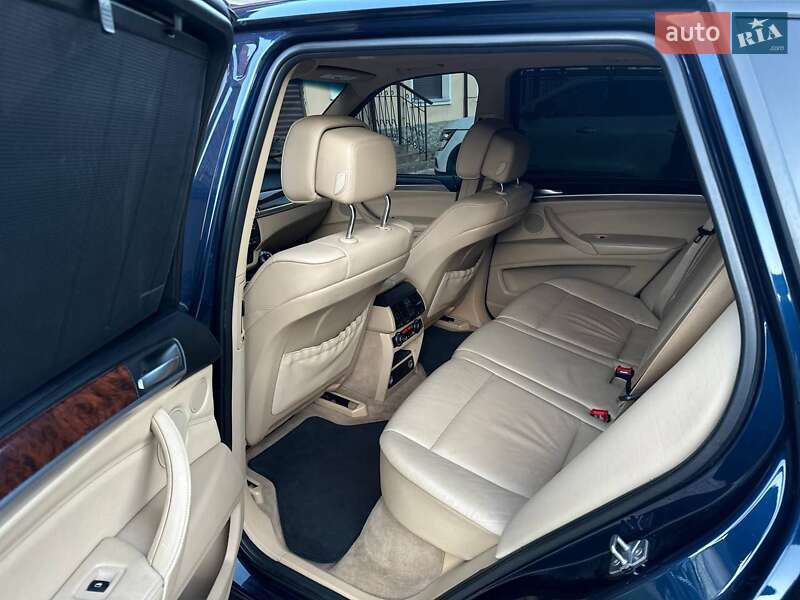 Внедорожник / Кроссовер BMW X5 2011 в Чернигове