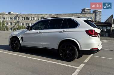 Позашляховик / Кросовер BMW X5 2016 в 