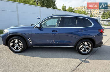 Внедорожник / Кроссовер BMW X5 2021 в 
