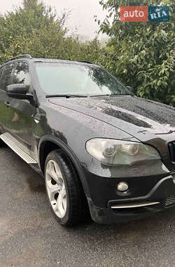 Внедорожник / Кроссовер BMW X5 2009 в Остроге