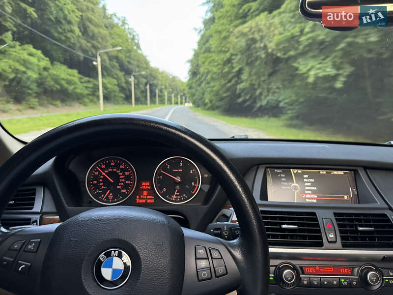 Внедорожник / Кроссовер BMW X5 2012 в Львове