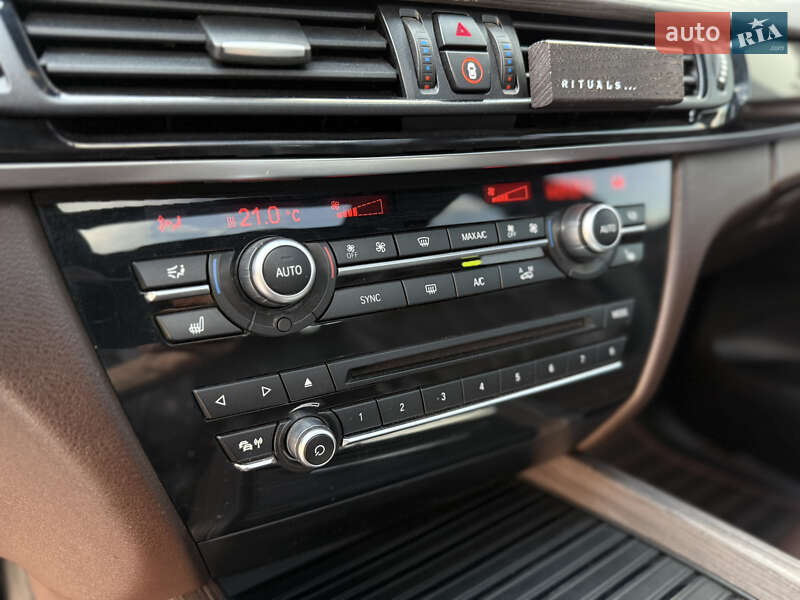 Внедорожник / Кроссовер BMW X5 2014 в Иршаве