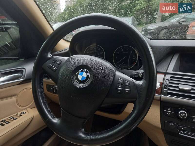 Внедорожник / Кроссовер BMW X5 2012 в Львове