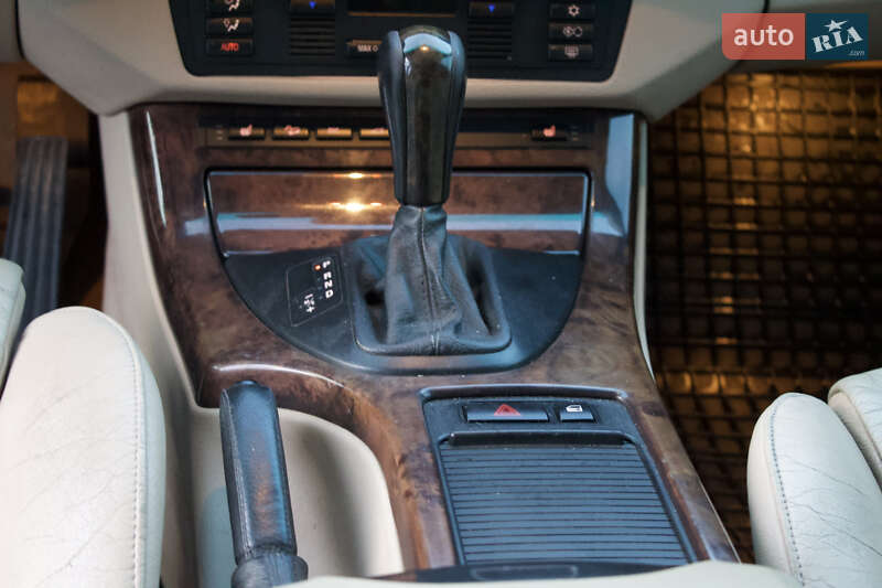 Внедорожник / Кроссовер BMW X5 2003 в Львове