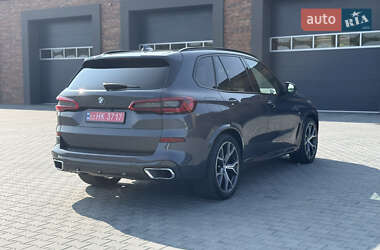 Внедорожник / Кроссовер BMW X5 2019 в 