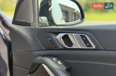 Внедорожник / Кроссовер BMW X5 2019 в 