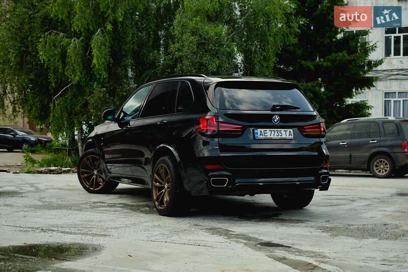 Позашляховик / Кросовер BMW X5 2015 в Києві