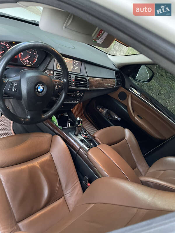 Внедорожник / Кроссовер BMW X5 2009 в Бершади