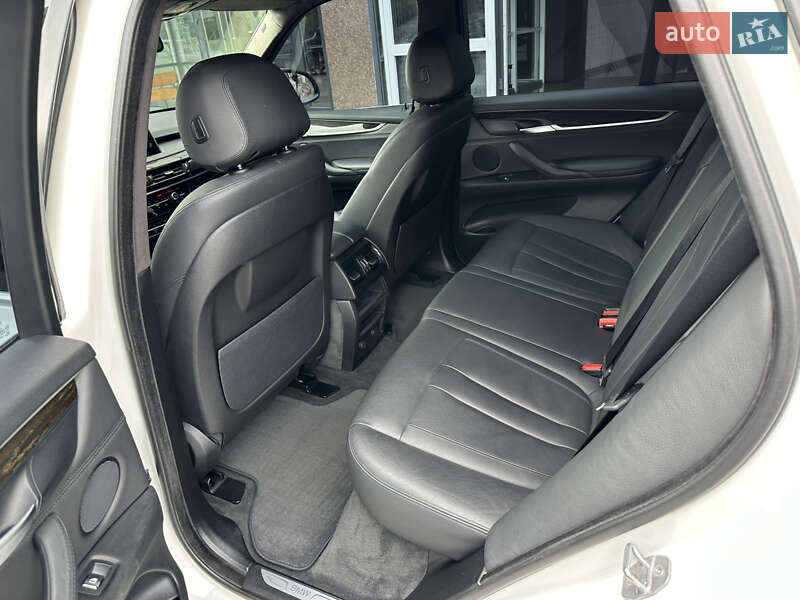 Позашляховик / Кросовер BMW X5 2015 в Києві
