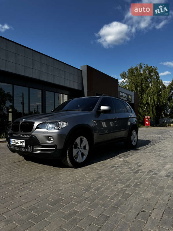 Внедорожник / Кроссовер BMW X5 2007 в Березному