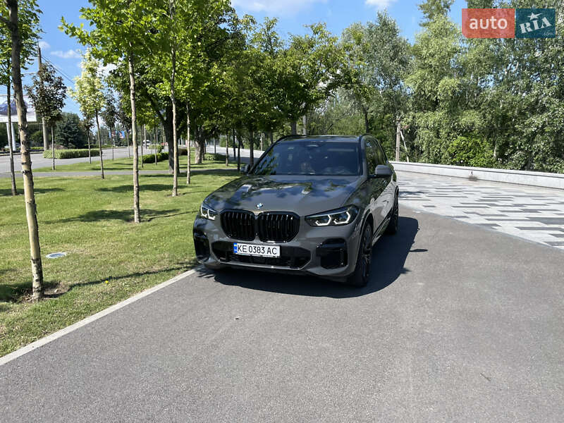 Внедорожник / Кроссовер BMW X5 2022 в 