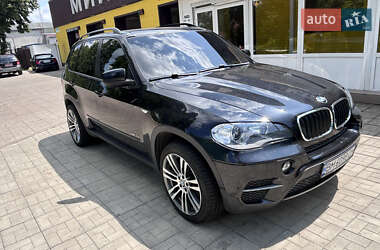 Позашляховик / Кросовер BMW X5 2013 в 