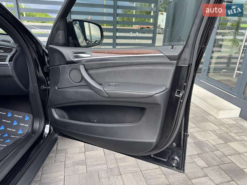 Позашляховик / Кросовер BMW X5 2012 в Рівному