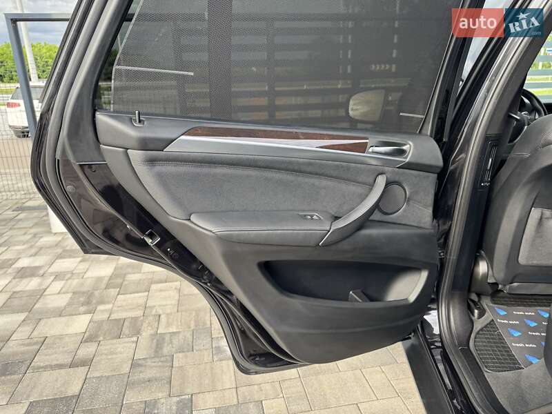 Позашляховик / Кросовер BMW X5 2012 в Рівному