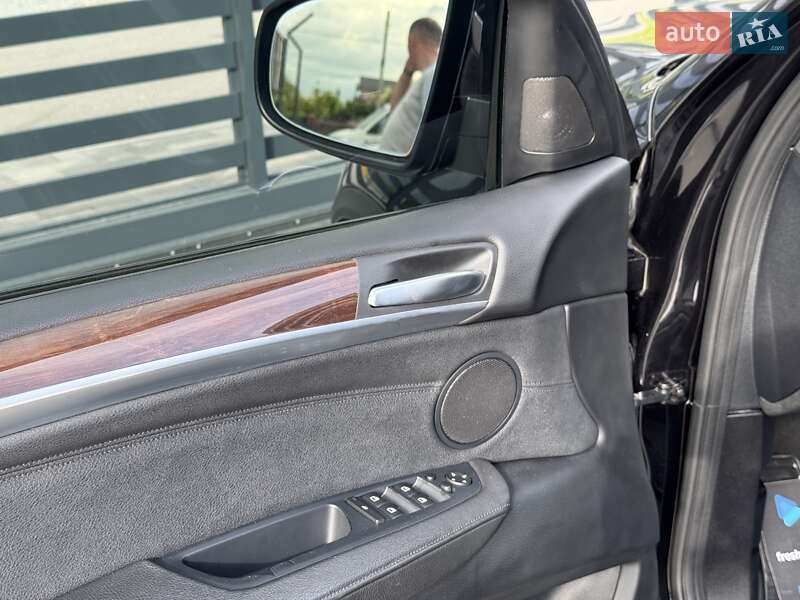 Позашляховик / Кросовер BMW X5 2012 в Рівному