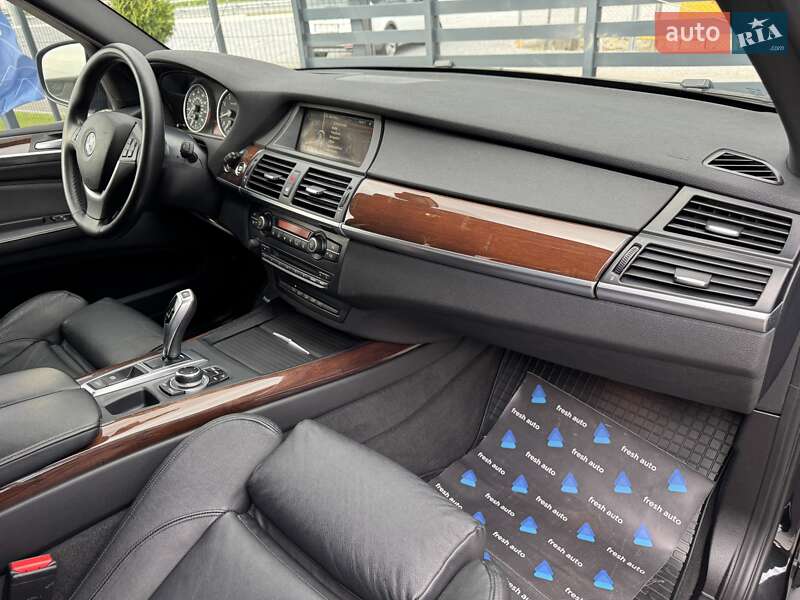 Позашляховик / Кросовер BMW X5 2012 в Рівному