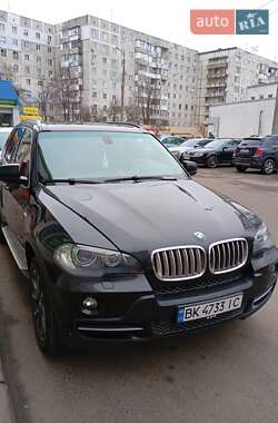 Внедорожник / Кроссовер BMW X5 2010 в Ровно