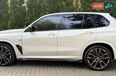 Внедорожник / Кроссовер BMW X5 2019 в 