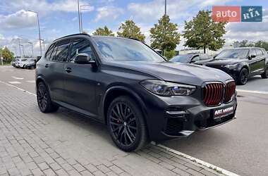 Позашляховик / Кросовер BMW X5 2022 в 