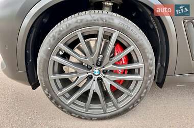 Позашляховик / Кросовер BMW X5 2022 в 