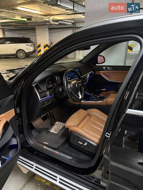 Внедорожник / Кроссовер BMW X5 2022 в Киеве