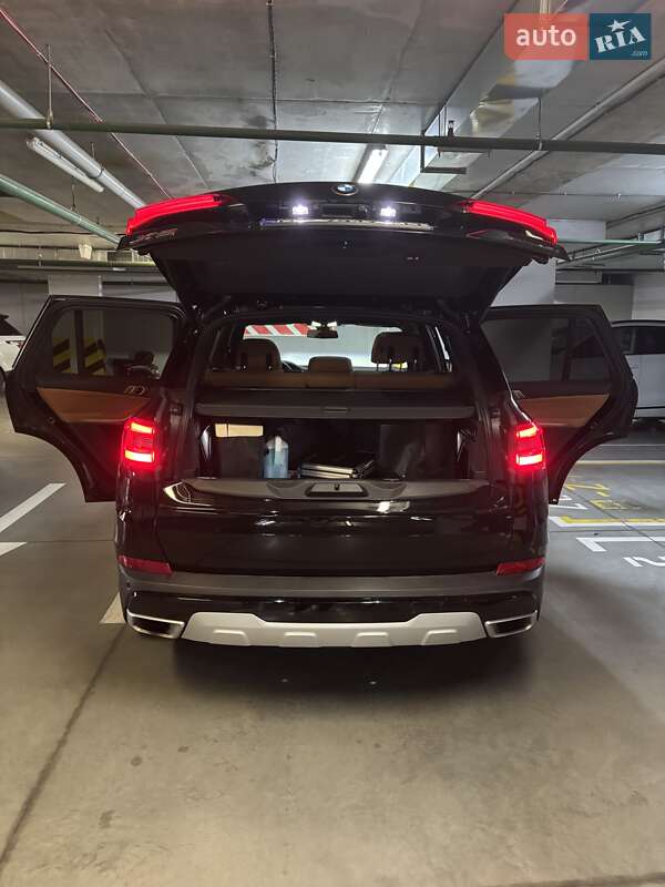 Внедорожник / Кроссовер BMW X5 2022 в Киеве