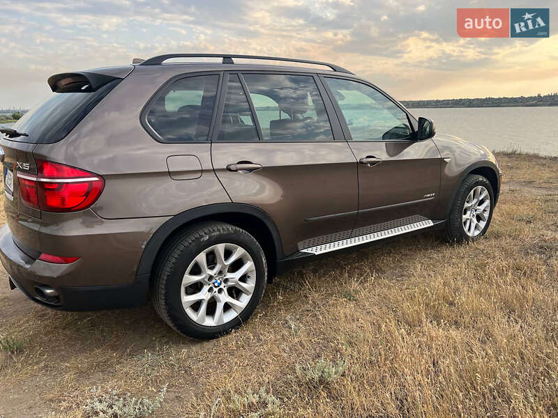 Внедорожник / Кроссовер BMW X5 2011 в Николаеве
