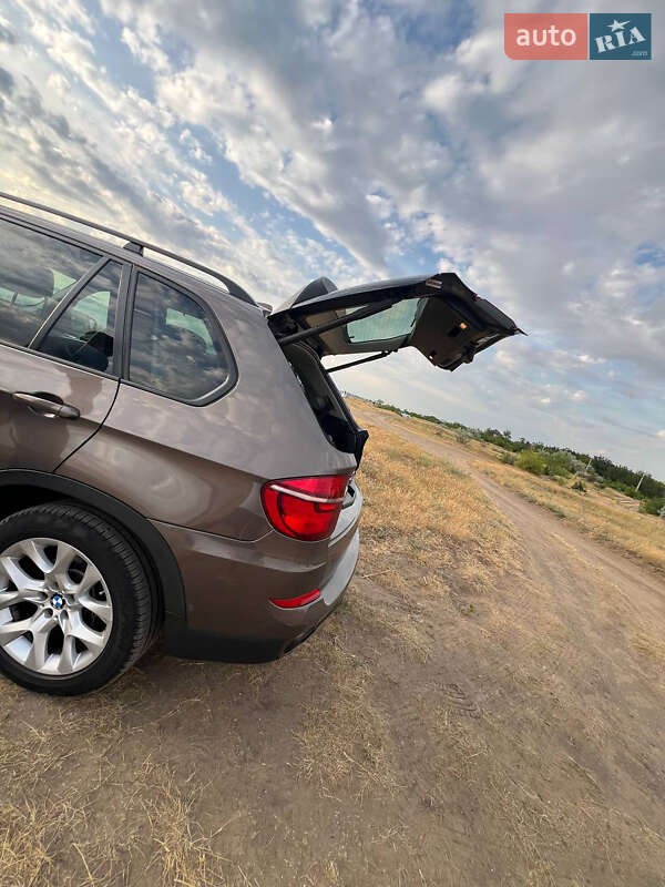 Внедорожник / Кроссовер BMW X5 2011 в Николаеве