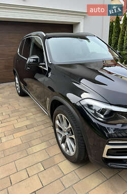 Внедорожник / Кроссовер BMW X5 2019 в Киеве
