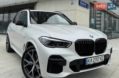 Позашляховик / Кросовер BMW X5 2021 в 