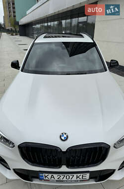 Позашляховик / Кросовер BMW X5 2021 в 