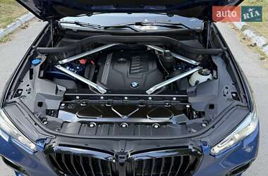 Позашляховик / Кросовер BMW X5 2019 в 