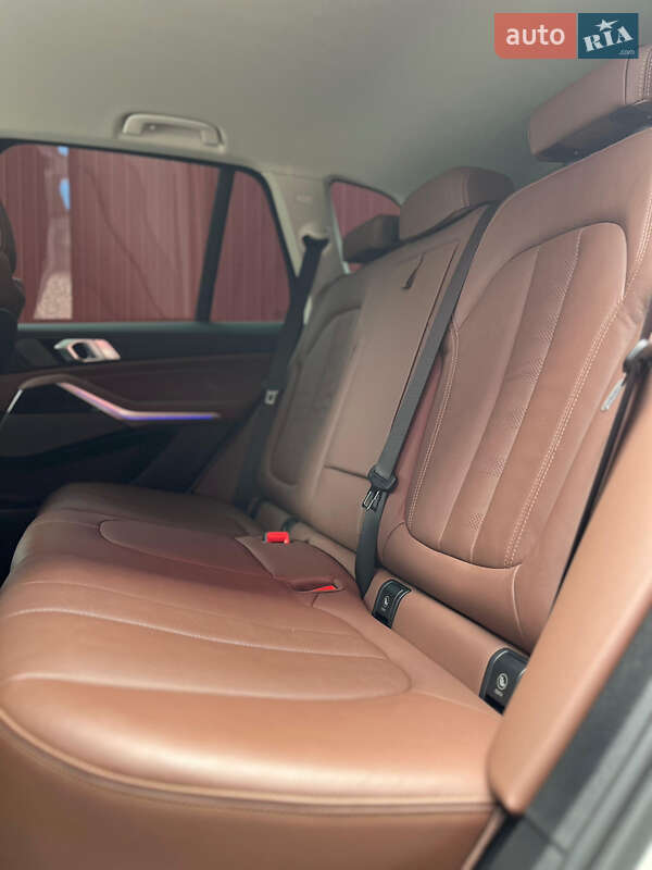 Внедорожник / Кроссовер BMW X5 2021 в Киеве