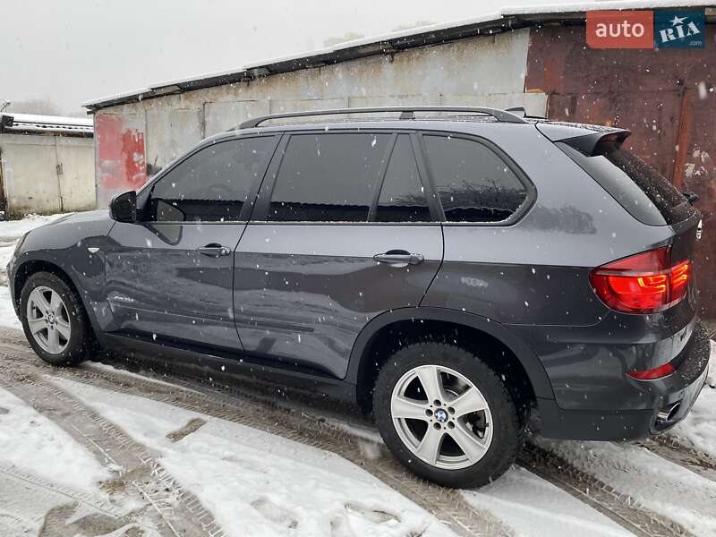 Позашляховик / Кросовер BMW X5 2012 в Києві фото 8 Позашляховик / Кросовер BMW X5 2012 в Києві