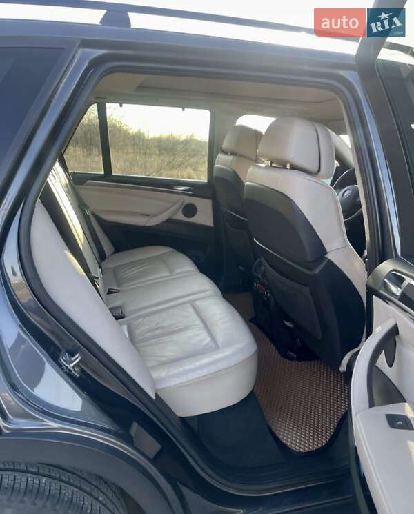 Позашляховик / Кросовер BMW X5 2012 в Києві фото 18 Позашляховик / Кросовер BMW X5 2012 в Києві