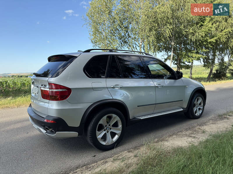 Позашляховик / Кросовер BMW X5 2009 в Чернівцях