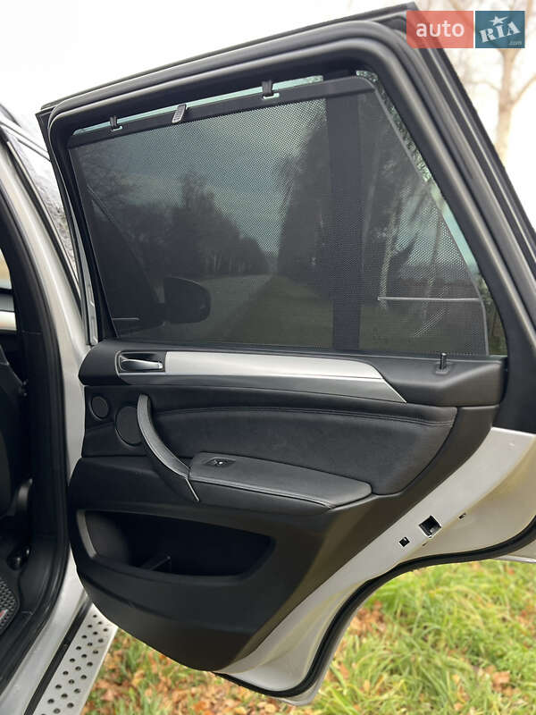 Позашляховик / Кросовер BMW X5 2009 в Чернівцях